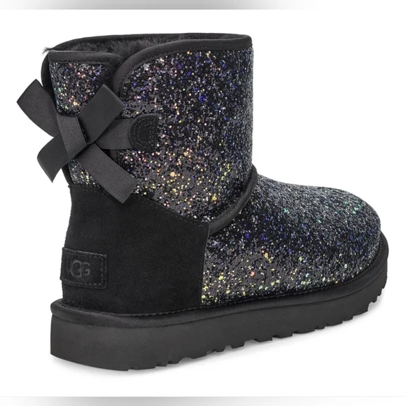 NIB UGG Women's Mini Bow Cosmos Boots 9 - Picture 1 of 10